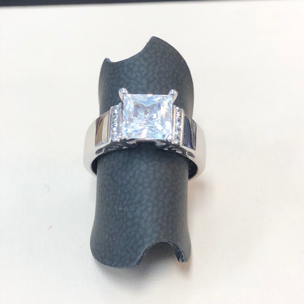 Sterling silver cz ring princess cut